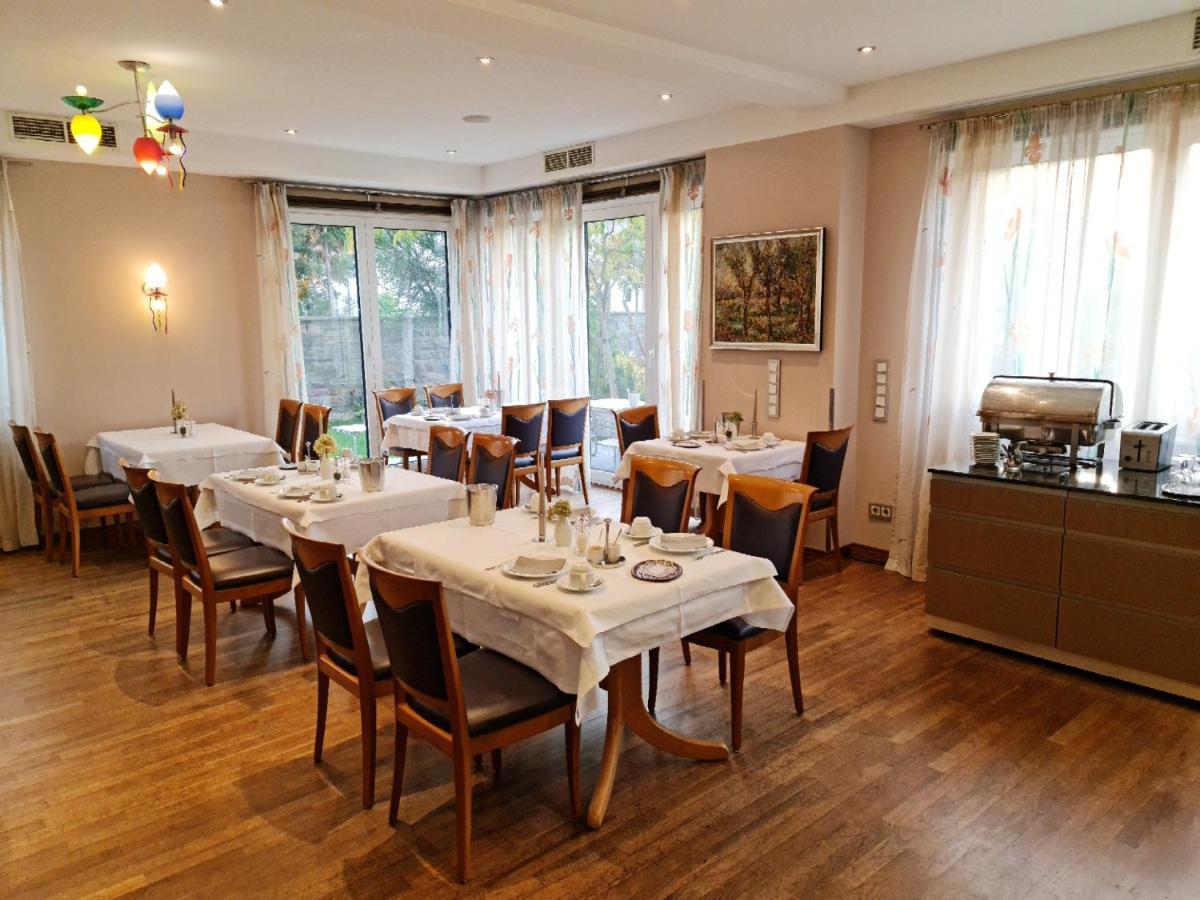Hotel Restaurant Felix Bensheim Bagian luar foto