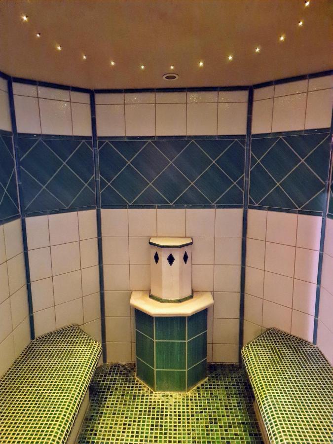 Hotel Restaurant Felix Bensheim Bagian luar foto